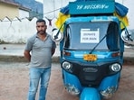 From a poverty stricken man Shafqat Ali, who sold his three-wheeler (load carrier), his only source of livelihood to feed his family to women and young girls offering their gold ornaments, copper and silver utensils, Ramban’s Chanderkote has emerged as a ‘hotspot’ of philanthropists. (HT Photo)