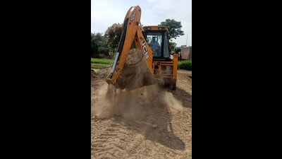 Demolition process underway in three unauthorized colonies in village Dhandra, Manakwal and Mehmoodpura in Ludhiana, on Wednesday. (HT Photo) Demolition process underway in three unauthorized colonies in village Dhandra, Manakwal and Mehmoodpura in Ludhiana, on Wednesday. (HT Photo)