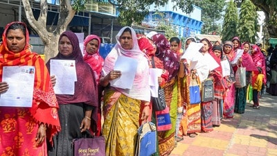 সাপ্লিমেন্টারি ভোটার তালিকা নিয়ে গোলমাল হওয়ায় নির্বাচন কমিশনকে তোপ তৃণমূলের (PTI) সাপ্লিমেন্টারি ভোটার তালিকা নিয়ে গোলমাল হওয়ায় নির্বাচন কমিশনকে তোপ তৃণমূলের (PTI)