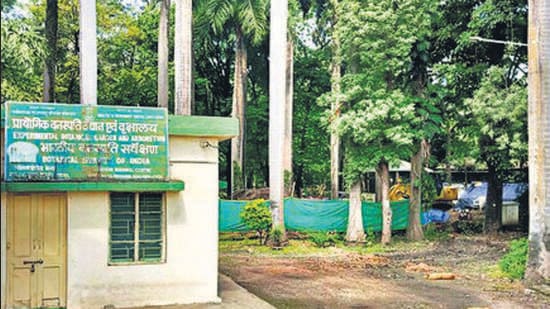 Kharge panel points to collusion of govt officials in Mundhwa land deal