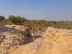 Residents report night-time dumping, broken walls and no CCTV; officials promise action as waste shifts from stricter zones to the park. (Parveen Kumar/HT)