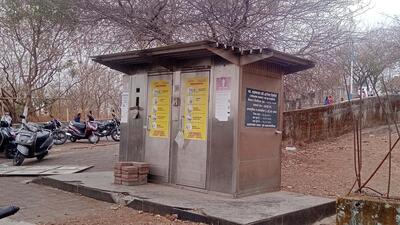 Pune Municipal Corporation has announced plans to construct 100 new toilets for women across the city at a time when it is struggling to maintain existing public toilets. (MAHENDRA KOLHE/HT) Pune Municipal Corporation has announced plans to construct 100 new toilets for women across the city at a time when it is struggling to maintain existing public toilets. (MAHENDRA KOLHE/HT)