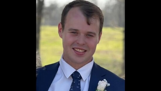 New details in the Joseph Duggar case reveal he allegedly groped a nine-year-old girl during a family vacation in Florida "under a blanket." (Instagram/ @littleduggarfamily)