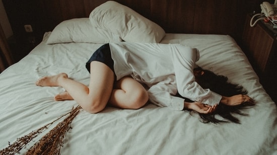 Did you know eating more fibres can reduce period pain? (Unsplash)
