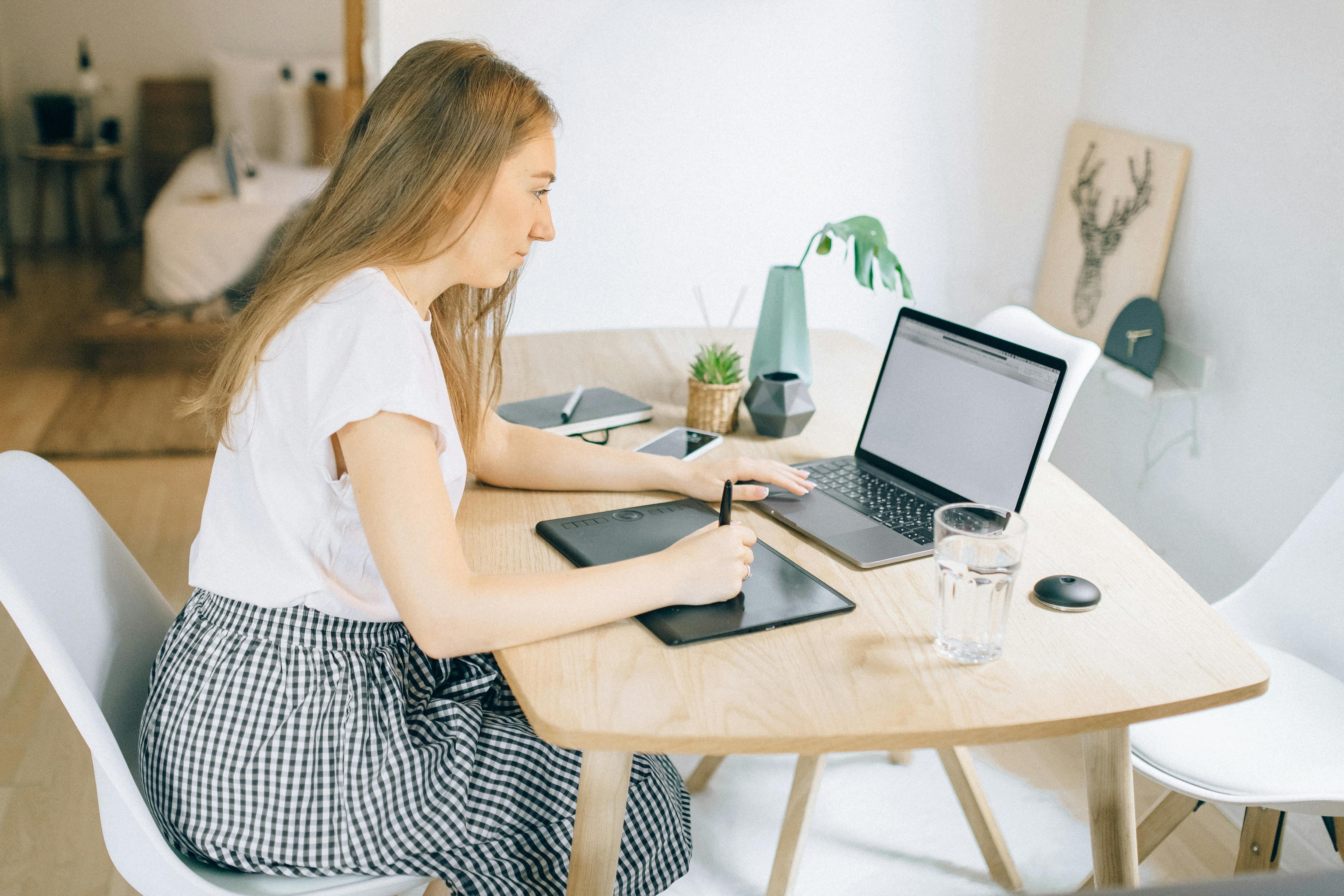 Setting clear work hours and a dedicated workspace to help your brain separate work from rest. (Pexel) Setting clear work hours and a dedicated workspace to help your brain separate work from rest. (Pexel)