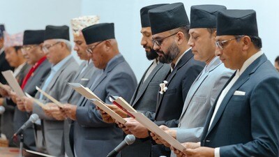 নেপালের প্রধানমন্ত্রী হিসেবে শপথগ্রহণ বালেন্দ্র শাহ বালেনের। (ছবি সৌজন্যে এএফপি)