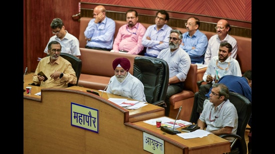 Mayor Raja Iqbal chaired the MCD Session at Civic Centre on Friday. (RAJ K RAJ /HT PHOTO)