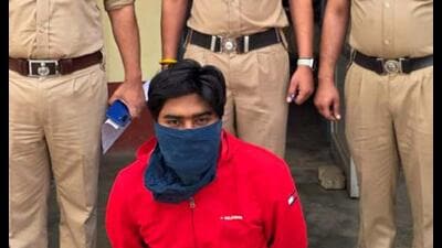 Accused Kamalpreet Singh in police custody in Ludhiana on Saturday. (HT Photo) Accused Kamalpreet Singh in police custody in Ludhiana on Saturday. (HT Photo)