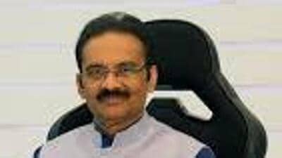 For mishap deaths, Rajya Sabha member Ashok Kumar Mittal blamed speeding, wrong-side driving, alcohol consumption, mobile phone usage, road rage, poor road design and pending road works. (Sourced)