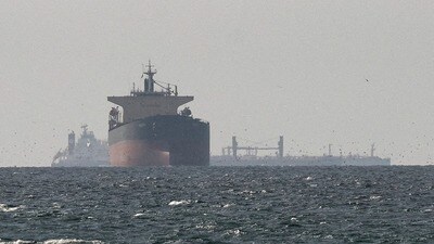 ভারতগামী আরও ২টি ট্যাঙ্কার হরমুজ প্রণালী পাড়ি দিচ্ছে বলে জানা গিয়েছে। (প্রতীকী ছবি) (REUTERS)