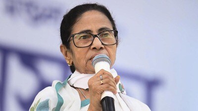 TMC প্রার্থীকে সতর্ক করলেন মমতা বন্দ্যোপাধ্যায় (HT_PRINT) TMC প্রার্থীকে সতর্ক করলেন মমতা বন্দ্যোপাধ্যায় (HT_PRINT)