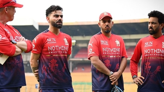 RCB team during practice. (RCB X)