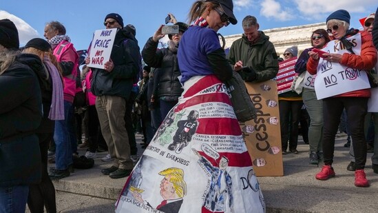 A demonstrator wearing a costume attends a "No Kings" protest against U.S. President Donald Trump administration's policies, near the Washington Monument in Washington, D.C., U.S., March 28, 2026. REUTERS/Leah Millis(REUTERS)