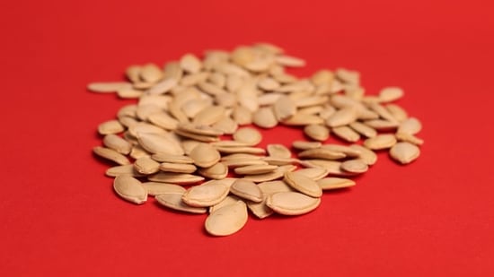 Read more to find out the best seeds for each phase in the menstrual cycle! (Unsplash)