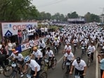 People participate in a cycling campaign in Bokaro. (HT Photo)
