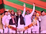 Samajwadi Party president Akhilesh Yadav and other leaders at the ‘Samajwadi Samanta Bhaichara Rally’in Dadri on Sunday. (HT)