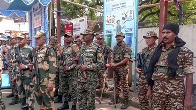 জগৎবল্লভপুর বিধানসভা কেন্দ্রের বেগরি গ্রাম পঞ্চায়েতের শাঁখারিদহ এলাকায় বিক্ষোভ সামাল দিতে গিয়েছিল কেন্দ্রীয় বাহিনী। (প্রতীকী ছবি) (ANI Video Grab) জগৎবল্লভপুর বিধানসভা কেন্দ্রের বেগরি গ্রাম পঞ্চায়েতের শাঁখারিদহ এলাকায় বিক্ষোভ সামাল দিতে গিয়েছিল কেন্দ্রীয় বাহিনী। (প্রতীকী ছবি) (ANI Video Grab)