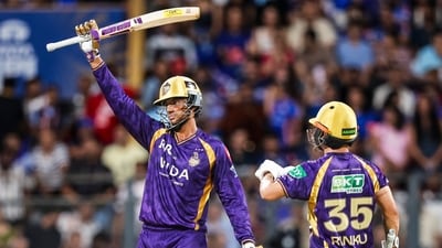 KKR pushed on to 220/4 at the end of their innings, thanks to a half-century from Angkrish Raghuvanshi and some boundaries from Rinku Singh. (Sportz Asia) KKR pushed on to 220/4 at the end of their innings, thanks to a half-century from Angkrish Raghuvanshi and some boundaries from Rinku Singh. (Sportz Asia)