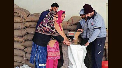 Ludhiana currently has around 4.4 lakh ration cards operating through nearly 1,600 fair price shops. (HT Photo) Ludhiana currently has around 4.4 lakh ration cards operating through nearly 1,600 fair price shops. (HT Photo)