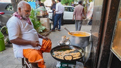 রান্নার গ্যাস সংকটের মধ্যেই কেরোসিন সংক্রান্ত নিয়ম শিথিল করল কেন্দ্রীয় সরকার। (ছবিটি প্রতীকী, সৌজন্যে পিটিআই) রান্নার গ্যাস সংকটের মধ্যেই কেরোসিন সংক্রান্ত নিয়ম শিথিল করল কেন্দ্রীয় সরকার। (ছবিটি প্রতীকী, সৌজন্যে পিটিআই)