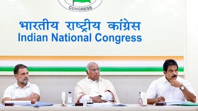 বাংলায় প্রার্থী তালিকা চূড়ান্ত করল কংগ্রেস (AICC) বাংলায় প্রার্থী তালিকা চূড়ান্ত করল কংগ্রেস (AICC)