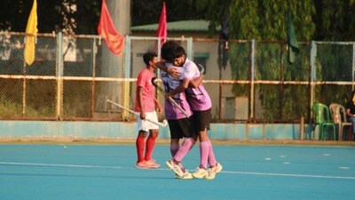 ৪৭ তম অল ইন্ডিয়া মেজর পোর্টস হকি চ্যাম্পিয়নশিপ জিতল তুতিকোরিন। ফাইনালে হেরে গেল কলকাতা বন্দর। ৪৭ তম অল ইন্ডিয়া মেজর পোর্টস হকি চ্যাম্পিয়নশিপ জিতল তুতিকোরিন। ফাইনালে হেরে গেল কলকাতা বন্দর।