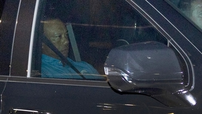Not again, Tiger! What a shame! (Getty Images via AFP) Not again, Tiger! What a shame! (Getty Images via AFP)