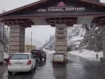 Snowfall at Atal Tunnel near Manali on Sunday. (HT Photo) Snowfall at Atal Tunnel near Manali on Sunday. (HT Photo)