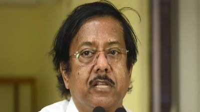 এসআইআরে ভোটারের নাম বাদ দেওয়া নিয়ে এই হুমকি দিয়েছেন জ্যোতিপ্রিয় মল্লিক। এসআইআরে ভোটারের নাম বাদ দেওয়া নিয়ে এই হুমকি দিয়েছেন জ্যোতিপ্রিয় মল্লিক।