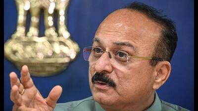 Sood said directions were issued to expand PNG coverage across the city in the next quarter. (Hindustan Times) Sood said directions were issued to expand PNG coverage across the city in the next quarter. (Hindustan Times)