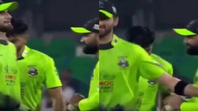 পিএসএলের ম্যাচে লাহোরের ফখর জামান বল বিকৃত করার চেষ্টা করেন পিএসএলের ম্যাচে লাহোরের ফখর জামান বল বিকৃত করার চেষ্টা করেন