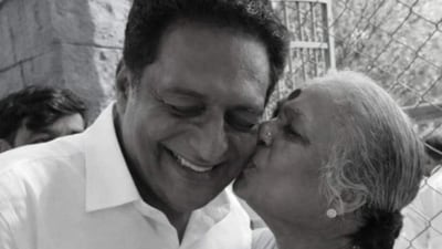 Prakash Raj Mother: ప్రకాష్ రాజ్ తల్లి కన్నుమూత.. ప్రగాఢ సానుభూతి తెలుపుతూ పవన్ కళ్యాణ్ ట్వీట్ Prakash Raj Mother: ప్రకాష్ రాజ్ తల్లి కన్నుమూత.. ప్రగాఢ సానుభూతి తెలుపుతూ పవన్ కళ్యాణ్ ట్వీట్