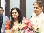 Ashwini Bhide took charge as the BMC commissioner on Tuesday in the presence of former chief Bhushan Gagrani. (Bhushan Koyande/HT Photo)