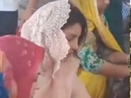 Priyanka Chopra visited the Golden Temple to seek blessings.