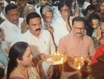 The Maha Aarti, organised by the Sant Dnyaneshwar Maharaj Palkhi Ceremony Protection Committee, saw participation from several Ganpati mandals. (MAHENDRA KOLHE/ HT) The Maha Aarti, organised by the Sant Dnyaneshwar Maharaj Palkhi Ceremony Protection Committee, saw participation from several Ganpati mandals. (MAHENDRA KOLHE/ HT)