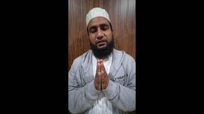 Maulana Qasmi offering unconditional apology with folded hands (HT Photo) Maulana Qasmi offering unconditional apology with folded hands (HT Photo)
