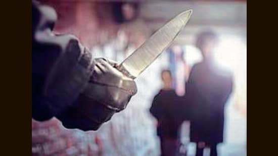 Complainant Mahendra Raj, 38, a vegetable vendor residing in Phase 2, Ram Darbar, had told police that on March 29, around 11.15 am, he was selling vegetables when a youth wearing a helmet approached him, blocked his way and threatened him with a knife. (Getty Images/iStockphoto)