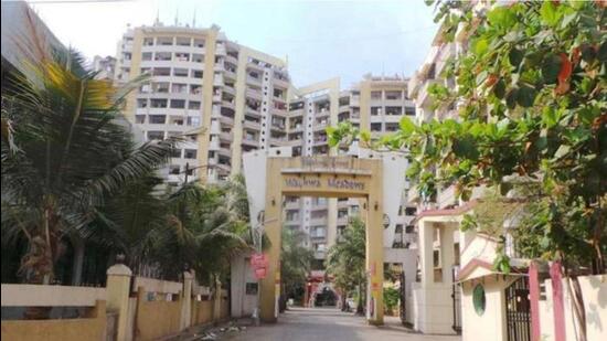 Residents of Wadhwa Meadows in Kalyan claimed that at least 100 dog bite cases have been reported in the society in the last 3 years.