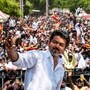 తమిళగ వెట్రి కళగం అధినేత విజయ్..