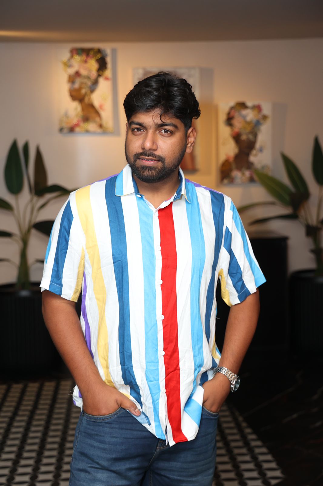 ছবির পরিচালক সৌভিক দে ছবির পরিচালক সৌভিক দে
