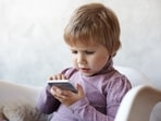 Children below 2 years should avoid screens. 