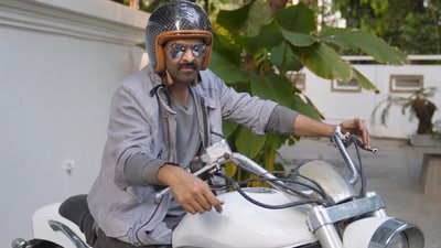 ప్రభాస్ (x/sharwanand) ప్రభాస్ (x/sharwanand)