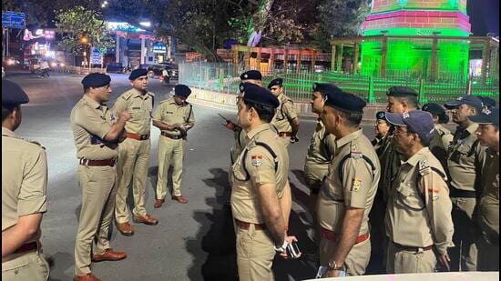 Heavy police deployment in Dehradun to crack down on criminals in the Uttarakhand capital. (HT Photo)