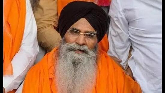The Shiromani Gurdwara Parbandhak Committee (SGPC) on Wednesday raised objections to a reported decision to levy a ₹200 fee on Sikh pilgrims at the Attari border during both departure and return while visiting Pakistan.