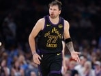 Los Angeles Lakers guard Luka Doncic (77) reacts after a play against the Oklahoma City Thunder during the second half