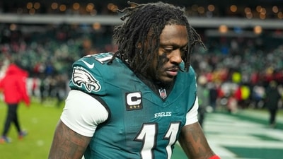 A.J. Brown #11 of the Philadelphia Eagles walks off the field after his team's 23-19 loss against the San Francisco 49ers (Getty Images via AFP) A.J. Brown #11 of the Philadelphia Eagles walks off the field after his team's 23-19 loss against the San Francisco 49ers (Getty Images via AFP)