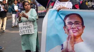 স্কুল সার্ভিস কমিশনের (এসএসসি) নিয়োগ প্রক্রিয়ার প্রেক্ষিতে কলকাতা হাইকোর্টে একটি মামলা দায়ের হয়। (ছবিটি প্রতীকী, সৌজন্যে পিটিআই) স্কুল সার্ভিস কমিশনের (এসএসসি) নিয়োগ প্রক্রিয়ার প্রেক্ষিতে কলকাতা হাইকোর্টে একটি মামলা দায়ের হয়। (ছবিটি প্রতীকী, সৌজন্যে পিটিআই)