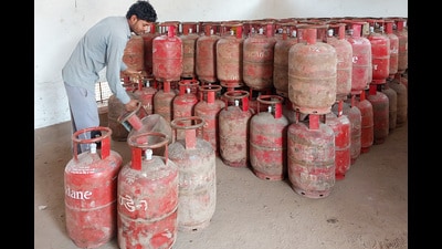 The stock position at LPG bottling plants is comfortable, with inventory levels adequate in line with norms in the past and replenishments also planned, said Indian Oil Corporation Limited executive director and state level coordinator of Punjab Ashutosh Gupta. (Hindustan Times)