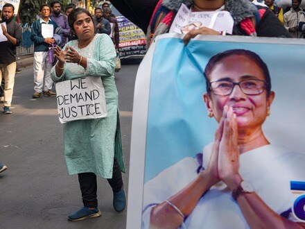 স্কুল সার্ভিস কমিশনের (এসএসসি) নিয়োগ প্রক্রিয়ার প্রেক্ষিতে কলকাতা হাইকোর্টে একটি মামলা দায়ের হয়। (ছবিটি প্রতীকী, সৌজন্যে পিটিআই)
