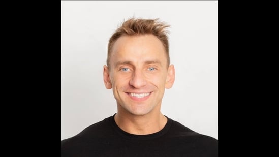 Controversial streamer Vitaly Zdorovetskiy was banned from Disneyland after confronting a staff member over alleged inappropriate behavior with a minor. (Vitaly Zdorovetskiy/Facebook)